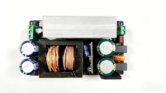600 Watt AC-DC Schaltmodul-Stromversorgung mit doppeltem Ausgang und hoher Effizienz